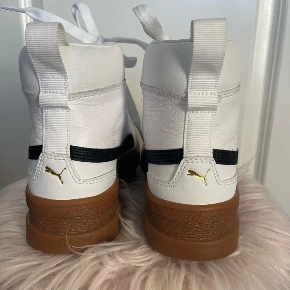 Puma Mayze Mid Platform Shoe Boot 
Womens White Size 7 Gum Sole Trendy - Picture 3 of 6